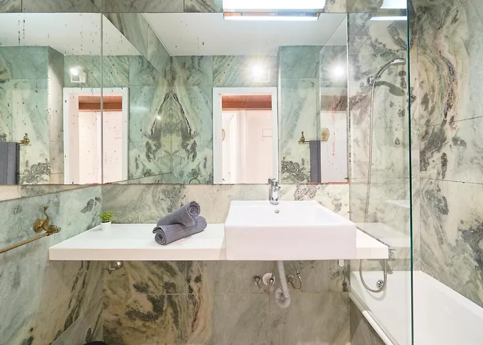 Sunny With Private Balcony