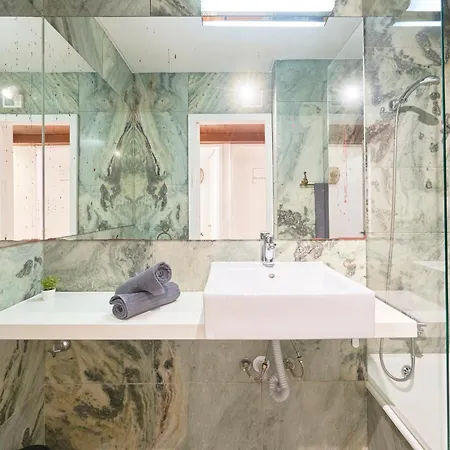 Sunny With Private Balcony