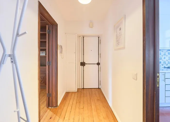 Sunny With Private Balcony *