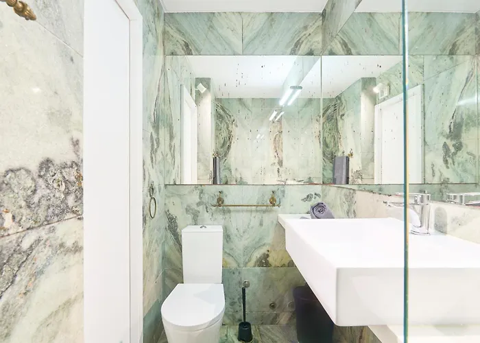 Sunny With Private Balcony Lisboa